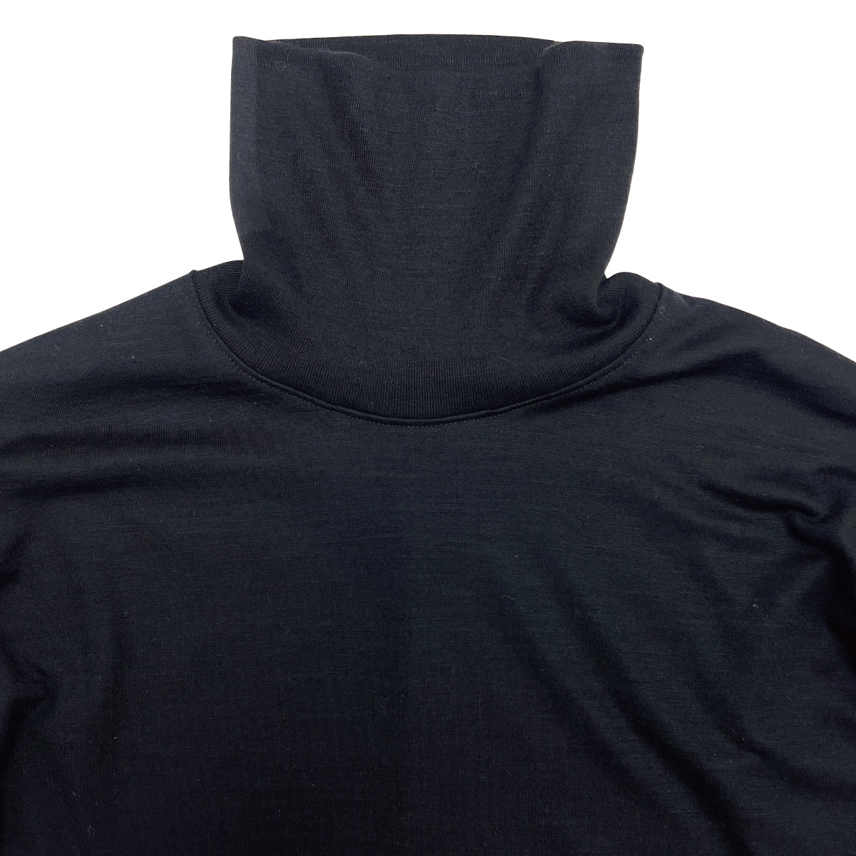TURTLE NECK KNIT T