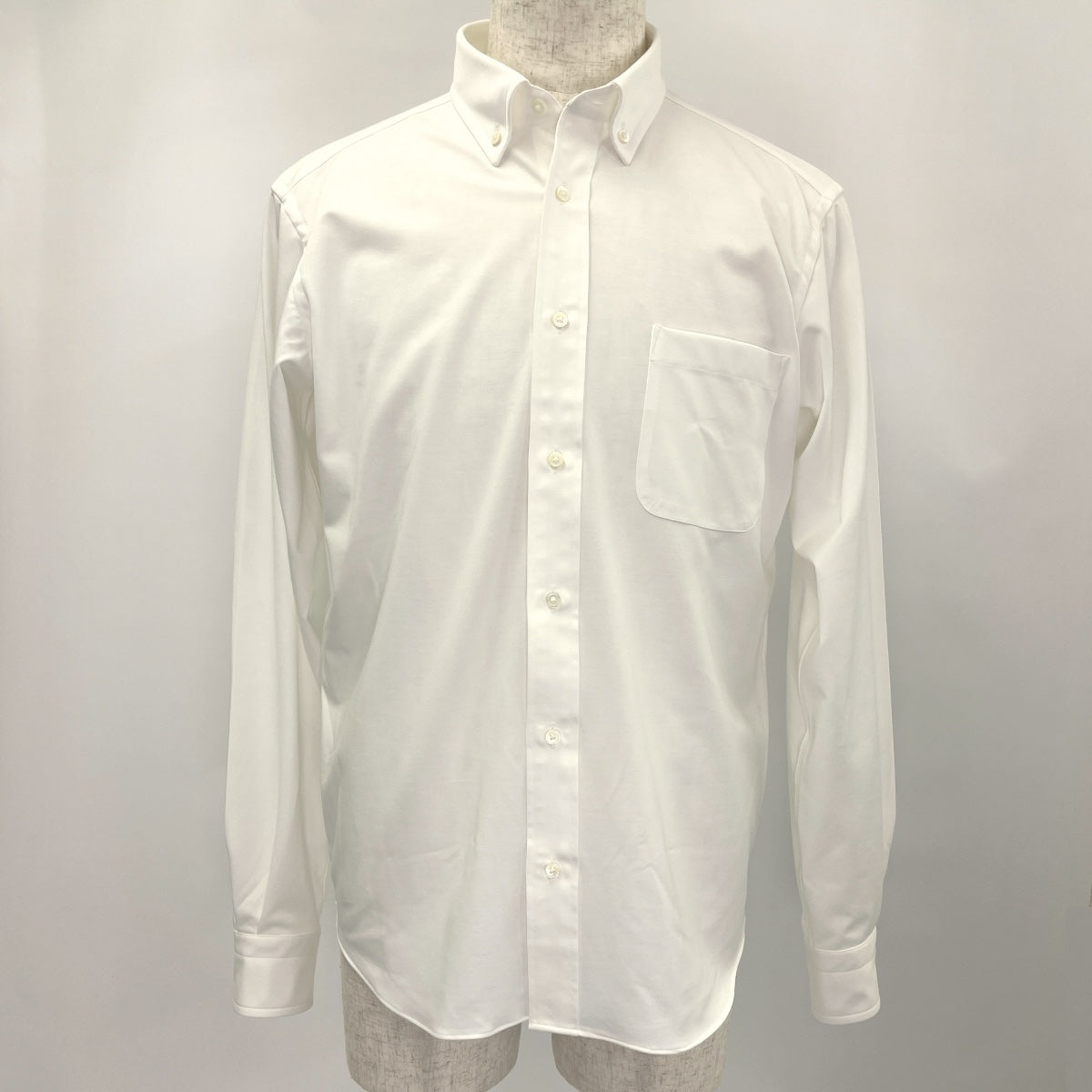 NEW BUTTON DOWN SHIRT