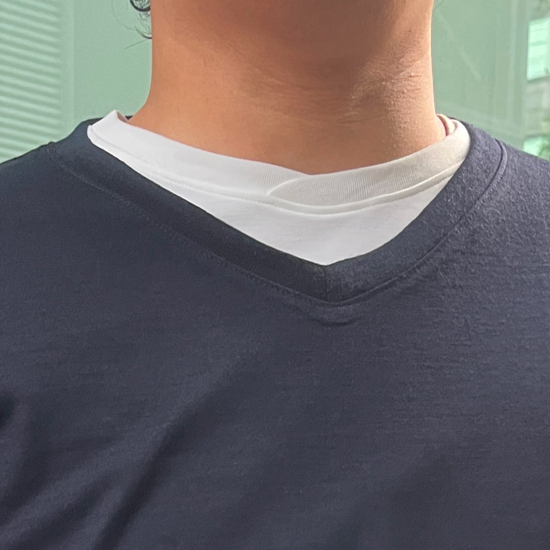 V NECK KNIT T